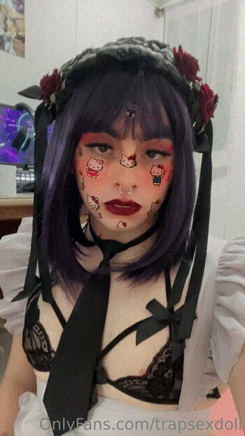 trapsexdoll_0029_350px.jpg