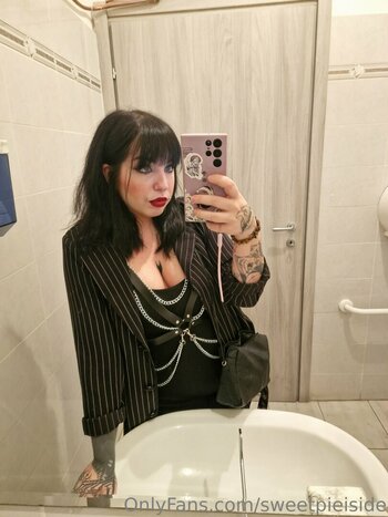sweetpieiside_0019_350px.jpg